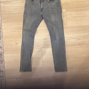 Levi’s 512 gray